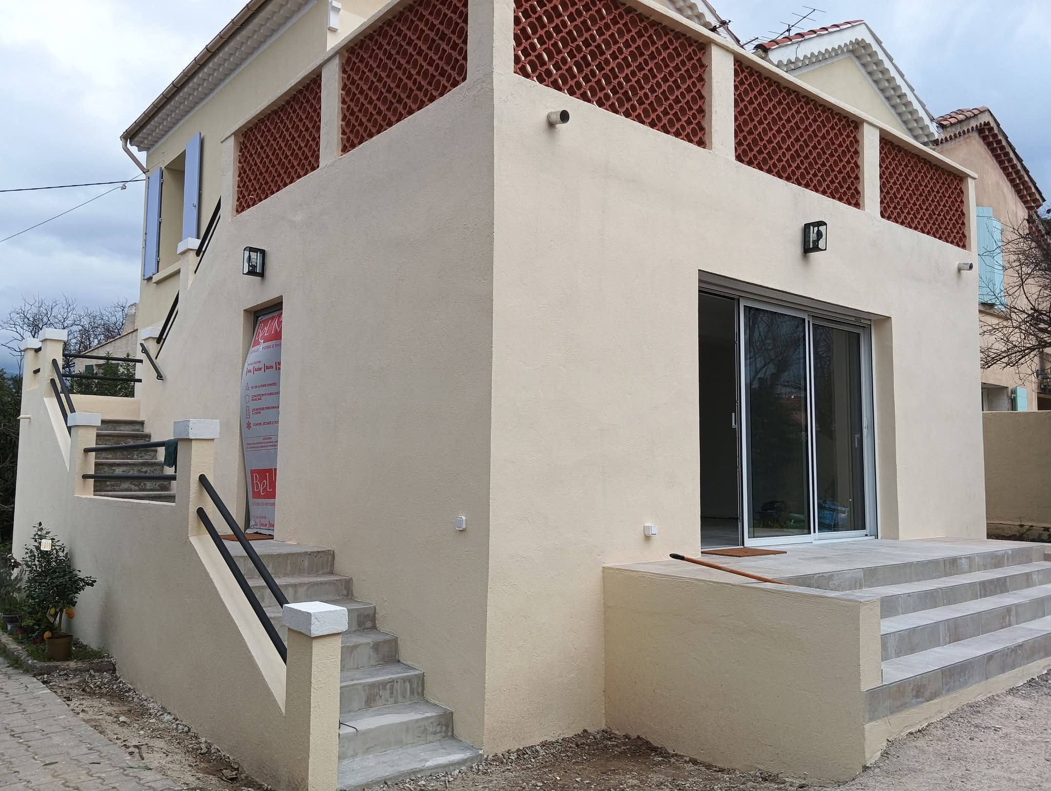 Rénovation complète de rez-de-chaussée de maison à Toulon Rénovation complète de rez-de-chaussée de maison à Toulon